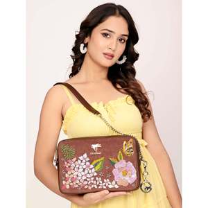 Sac bandoulière carré de luxe en cuir végétalien brodé floral - Petit format, fermeture éclair étanche, sangle chaîne marron, capacité 1-1,9 L - Product Image 2