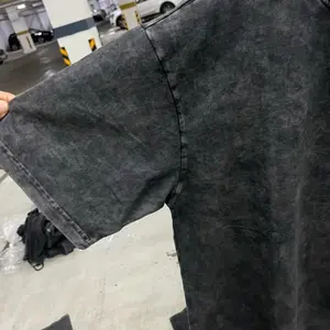 T-shirts haut de gamme personnalisés pour le streetwear : T-shirt graphique vintage délavé, effet usé, coupe ample, délavé soleil, délavé à l'acide, épaules tombantes - Product Image 6