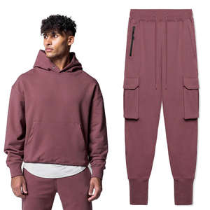 Conjunto Deportivo Informal de Invierno para Hombre, Diseño de Logotipo Personalizado, Corte Regular, Felpa, Ropa Deportiva Transpirable con Elasticidad en Cuatro Direcciones - Product Image 1