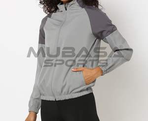 Sweats à capuche et sweatshirts pour femmes tricotés Sweats à capuche et sweatshirts Vestes pour femmes avec logo brodé Veste pour femme Fabriqué au Pakistan - Product Image 6