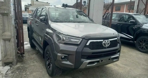 Toyota Hilux 4x4 Usada, Cabina Sencilla, Modelo 202, Diésel Manual, Volante a la Derecha/Izquierda, 100% en Perfecto Estado, Sin Accidentes - Product Image 5