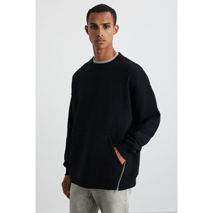 Sudadera GRIMELANGE Santiagos para Hombre con Bolsillo Canguro, Detalle de Cierre y Letras Impresas en la Espalda - Product Image 4