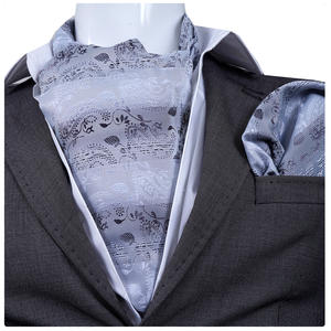 Conjunto de Pañuelo Ascot con Diseño Paisley en Degradado Gris, Elegante Idea de Regalo para Bodas - Product Image 1