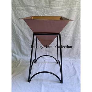 Elegante conjunto de 3 macetas y macetas Color plata brillante pulido hecho a mano mesa y suelo accesorios decorativos de jardín - Product Image 6