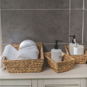 Bacs de rangement rectangulaires faits à la main du Vietnam certifiés Sedex BSCI avec jacinthe d'eau et poignées en bois pour usage domestique OEM accepté - Product Image 5