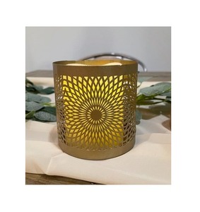Bougie votive dorée au design unique faite à la main d'une seule pièce avec une qualité et un design extra premium à très bas prix - Product Image 1