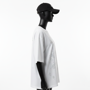 Camiseta Holgada para Mujer, Algodón Jersey de Alta Calidad, 200 GSM, Transpirable, Color Blanco, Corte Holgado, Logotipo con Pedrería, Camiseta de Algodón para Mujer - Product Image 3