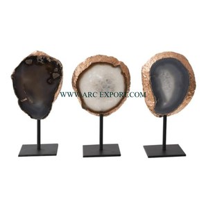 Fantaisie Meilleure Vente Sculpture Or Couleur Haute Qualité Standard Accents Décoratifs Sculptures Et Objets De Luxe Fabriqué À La Main Table - Product Image 2