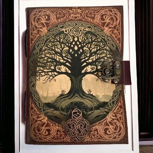 Cahier de notes vintage arbre de vie en cuir Deckledge Pages 5x7 pouces - Product Image 1
