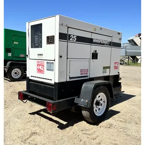 Groupe électrogène diesel industriel 20 kW avec sélecteur de tension rotatif, remorquable, pour alimentation de secours commerciale - Product Image 1