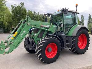 Tracteur agricole Fendt 828 Vario de haute qualité puissant et efficace - Product Image 6