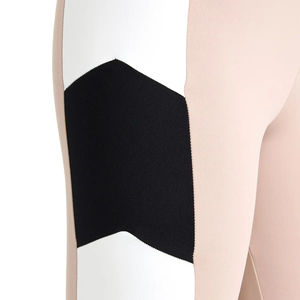 Legging de fitness taille moyenne pour femmes de bonne qualité motif solide différentes tailles leggings de yoga pour femmes fabriqués au Pakistan - Product Image 6