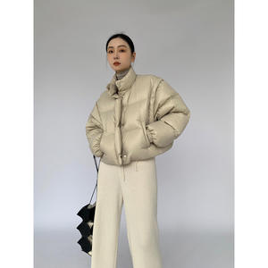 Vente en gros de vestes courtes bouffantes à la mode pour femmes avec logo personnalisé Veste au crochet matelassée et respirante pour hommes Manteau bouffant - Product Image 4
