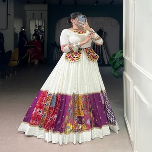 Lehenga Choli de Rayón con Bordado Gamthi, Venta Caliente, Fabricante y Proveedor de Moda Femenina - Product Image 1