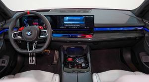 NUEVO BMW M5 Competition 2026 - Motor 4.4L Híbrido de 585hp Euro6 - Transmisión Automática - Volante a la Izquierda - Product Image 2