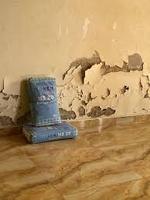 Matériau d'étanchéité en plâtre capillaire ISONEM pour les murs endommagés causés par l'humidité et les mauvaises fondations