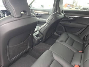 Voiture d'occasion de qualité abordable, Volvo V90 Cross Country T5 2019, conduite à gauche - Product Image 4