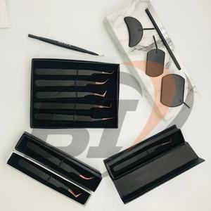 Pince à cils en acier durable noir pointu professionnel avec extensions de marque privée personnalisables en or rose - Product Image 4