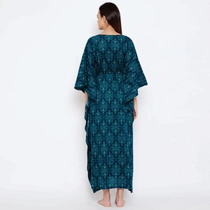 100% coton coupe confortable décolleté façonné avec passepoil et poches caftan bleu marine imprimé - Product Image 5