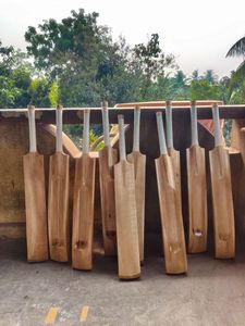 Profesional Cricket Hard Ball Bat Madera pura Kashmiri Willow Los mejores materiales Equipo deportivo Inglés Willow Alta calidad - Product Image 3