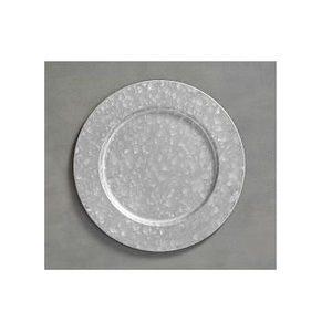 Assiette de présentation en métal, idéale pour les buffets haut de gamme, offrant un accent métallique qui améliore la présentation des aliments. - Product Image 4
