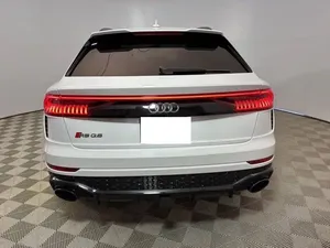 Audi RS Q8 2021 impecablemente limpio - Product Image 2