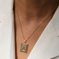 Plaqué or 18 carats Fleur Bord Lettres Initiales Pendentif Collier Carré Lien Anniversaires Bijoux pour Femmes Femmes