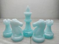 BOÎTE D'ÉCHECS EN BOIS ET RÉSINE PERSONNALISÉE DE QUALITE HOMME Ensemble de jeu d'échecs en résine de luxe Pièce d'échecs rouge noir par Tayyab Handicraft