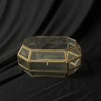 Boîte de rangement pour bijoux et cosmétiques en laiton et verre, fabrication artisanale, luxe moderne, pour femmes