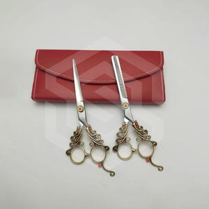 Ciseaux de coiffeur professionnels à lame en acier inoxydable avec pointe pointue à poignée Dragon pour la coiffure - Product Image 6