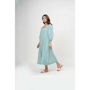 Robe d'été décontractée pour femmes, bleu clair uni, col en V, longueur au sol, taille naturelle, manches longues, coupe ample, écologique - Product Image 3