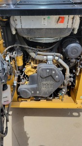 Minicargadora 249D3 2020 con Motor Diésel de 75KW, Bomba Hidráulica Kawasaki y Alto Momento de Carga - Product Image 4