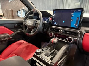 Camioneta Doble Cabina 2024-2025 con Tracción en las Cuatro Ruedas, Gasolina Híbrida, Caja de Cambios Automática, Volante a la Izquierda, Bajo Kilometraje - Product Image 5