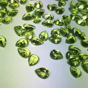 เพอริดอทดิบทรงลูกแพร์ สีเขียวมะกอก ขนาด 7x5 มม. น้ำหนัก 0.9-1.25 กะรัต รับรองโดยบุคคลที่สาม ผ่านกระบวนการเคลือบแว็กซ์/น้ำมัน เรืองแสงในที่มืด - Product Image 2