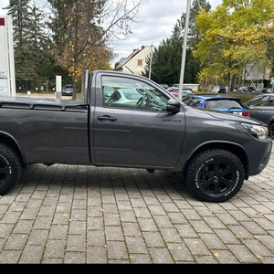 YOTA HI LUX CABINA SENCILLA EXCLUSIVA 2024 USADA Camioneta con Volante a la Izquierda, Turbo, Manual, Asientos de Cuero, Neumáticos R15, Techo de Aleación de Aluminio - Product Image 6