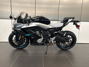 Prêt à être expédié : MotoSport 675SS 2026, moto sportive 3 cylindres 675 SS, quatre temps, 675cc, disponible en stock - Product Image 4