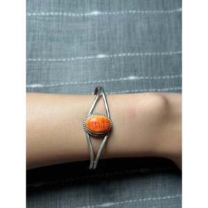Navajo Handmade Spiny Oyster & Sterling Silver Fashion Cuff Bracelet - Product Image 4