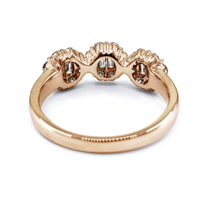 Anneaux classiques en or rose 18 carats avec diamants véritables ronds et baguettes, à courte délai de livraison, pour mariage, anniversaire et cadeaux de fête - Product Image 3