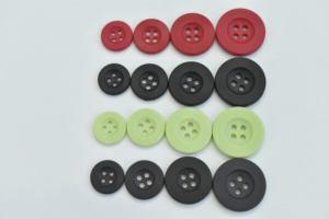 Boutons de couture en résine TPE écologiques de luxe, ronds, vintage, à 4 trous, de différentes couleurs, pour t-shirt, manteau, bouton plat en résine - Product Image 2