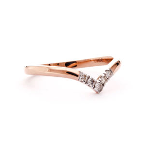 Bague de mariage élégante en or rose en forme de V avec diamants pour femmes - Product Image 4