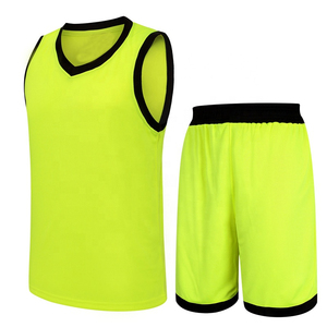 Uniforme vierge de basket-ball universitaire personnalisé pas cher de bonne qualité en maille Vente en gros Vêtements de basket-ball pour jeunes Vêtements de sport Vente en gros - Product Image 6
