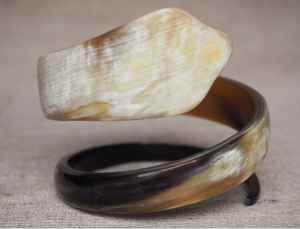 Premium Handmade Natural Horn Color Fashion <b>Bracelet</b> High Quality Vintage Style Wedding Bangle <b>for</b> <b>Women</b> - Product Image 3