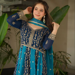 Modern <b>Net</b> <b>Fabric</b> Heavy Embroidery Quick Dry Gown Pakistani Style Salwar Kameez for Ladies Party Wear - Product Image 1