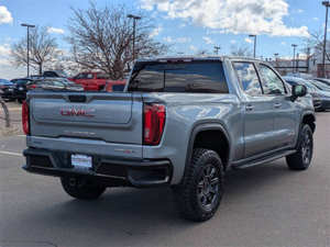 GMC Sierra 1500 AT4X Usada de 2024 - Product Image 2