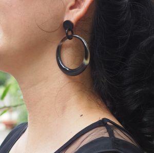 Pendientes hechos a mano de cuerno Diseño natural único Ligero y elegante Perfecto para el uso diario u ocasiones especiales - Product Image 5