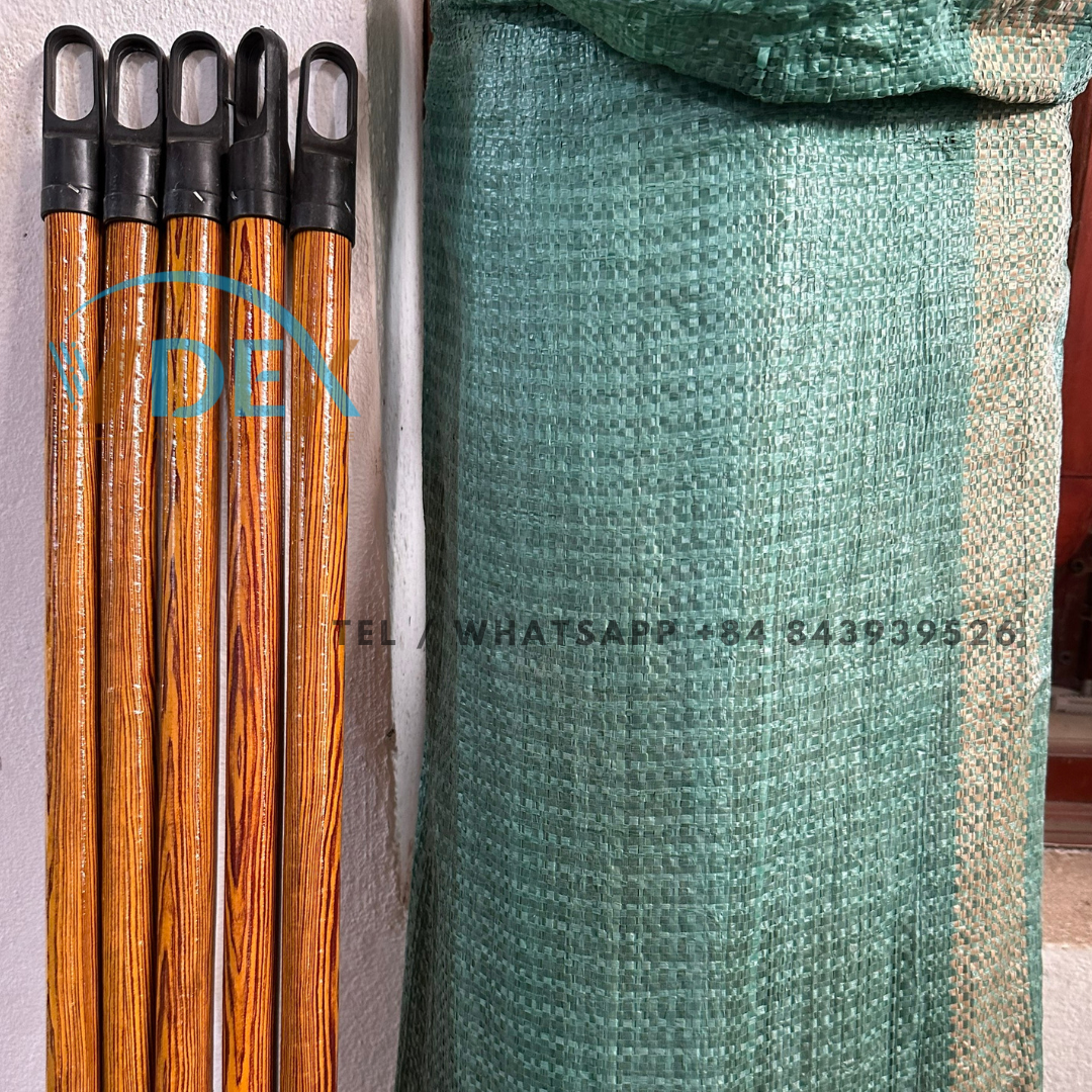 สีดำสีกากี