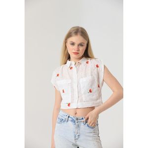 Topshow <b>Red</b> Floral Embroidered Crop Top Shirt for Women - Stylish Wholesale Belly-Cut <b>Blouse</b> with Delicate <b>Red</b> Flower Pattern - Product Image 5