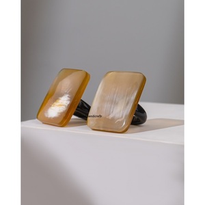 Anillos cuadrados de cuerno de buey a la moda para mujer, diseño personalizado para dedo índice, joyería de compromiso fantástica de J H - Product Image 4