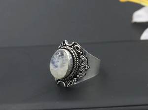 Anillo de Bodas de cabujón ovalado de piedra lunar arcoíris, Plata de Ley 925, chapado en oro, ajuste de punta, joyería de piedras preciosas curativas única - Product Image 3