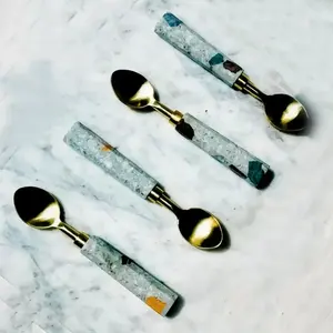 Ensemble de couverts en acier inoxydable à poignée de designer avec finition dorée élégante, parfait pour les repas à la maison et les mariages - Product Image 6